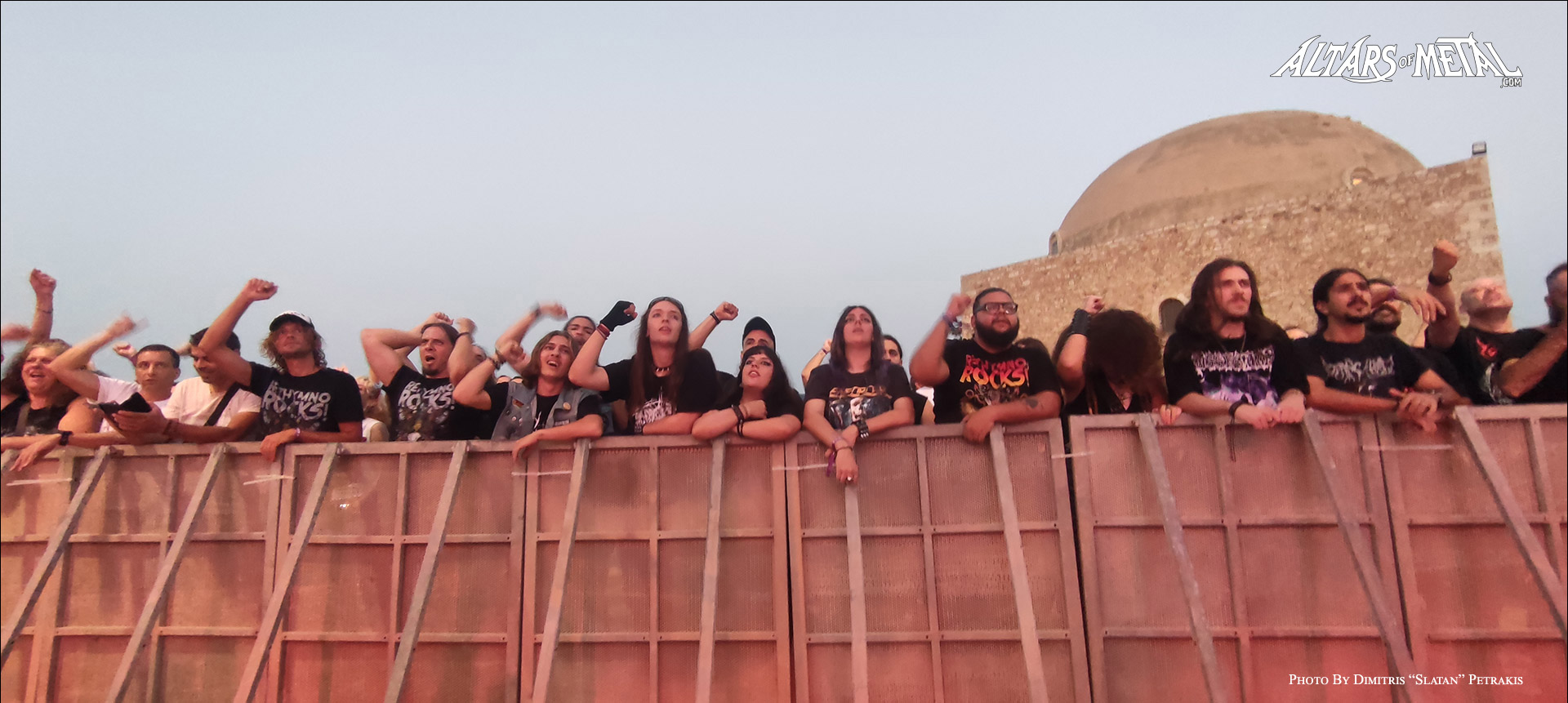 Metal οπαδοί στη Φορτέτζα κατά το Rethymno Rocks Festival 2026